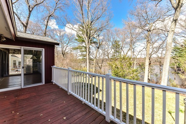 24 Robinhood Road Natick, MA 01760 - Photo 18 of 21 Gallery Image 18
