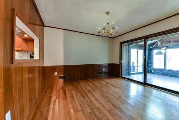 24 Robinhood Road Natick, MA 01760 - Photo 7 of 21 Gallery Image 7