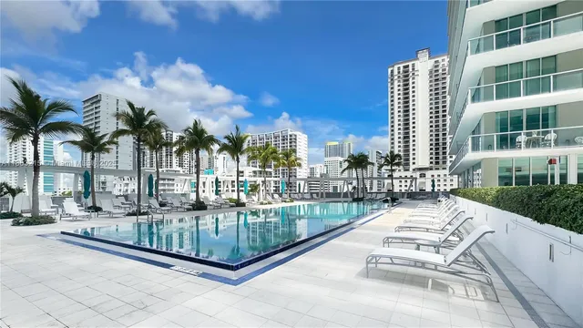 $680,000 | 1111 Southwest 1st Avenue, Unit 3125N, Miami, FL 33130