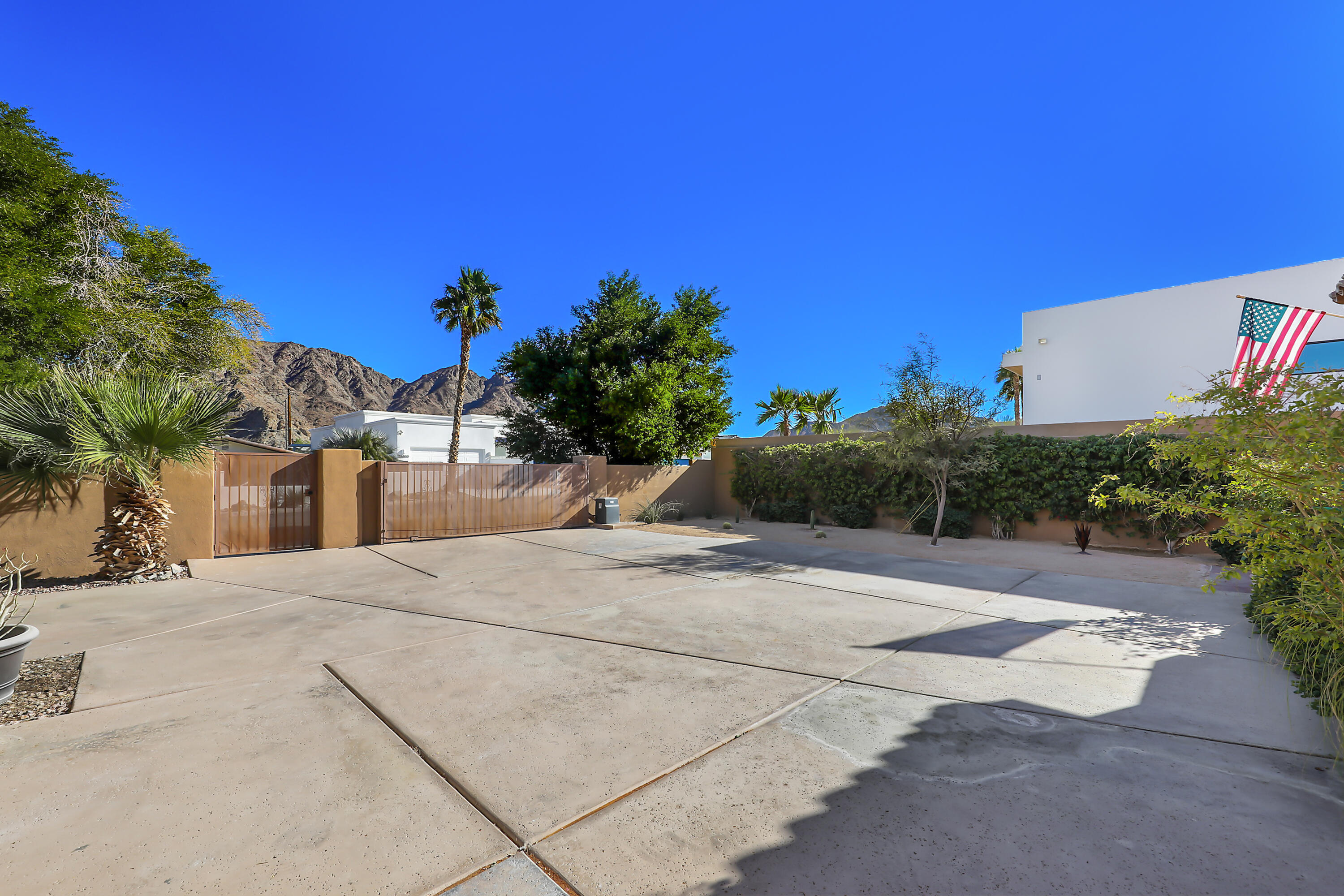 54855 Avenida Madero La Quinta, CA 92253 - Photo 7 of 48 a view of a terrace