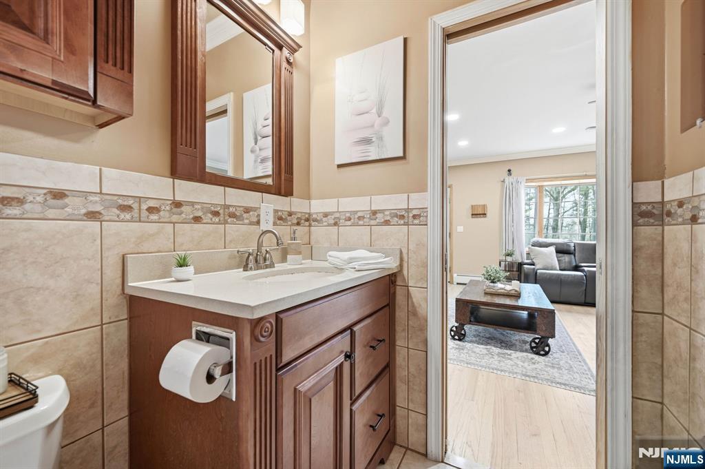 219 Snake Den Road Wanaque, NJ 07465 - Photo 23 of 50