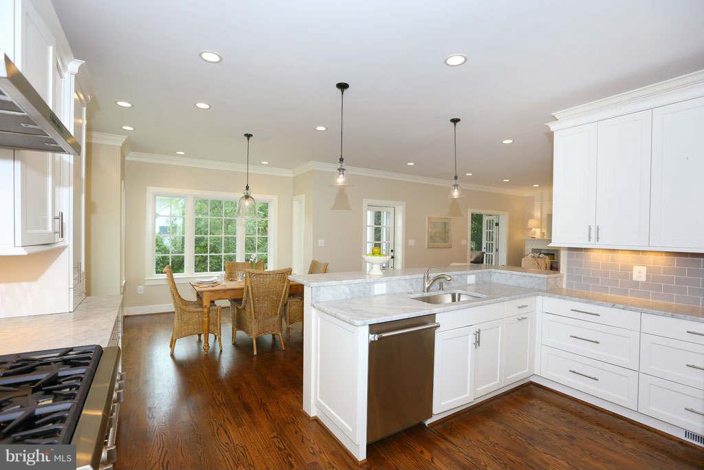 4718 Edgefield Road Bethesda, MD 20814 - Photo 14 of 24 Kitchen