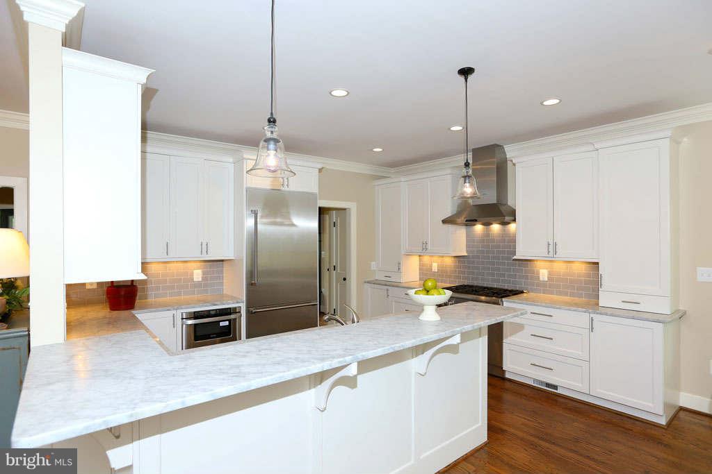 4718 Edgefield Road Bethesda, MD 20814 - Photo 16 of 24 Kitchen