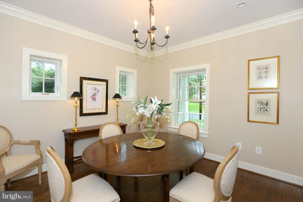 4718 Edgefield Road Bethesda, MD 20814 - Photo 18 of 24 Dining Room
