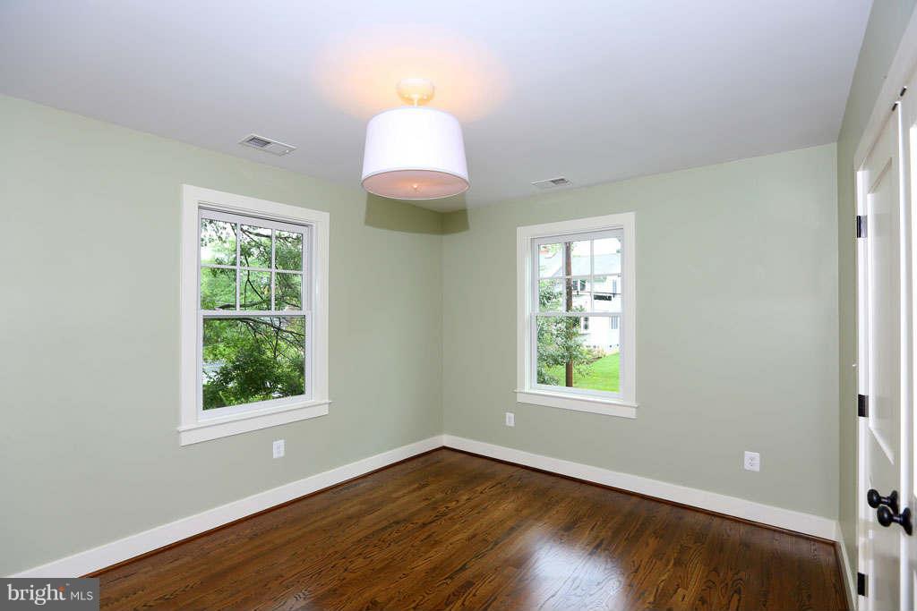 4718 Edgefield Road Bethesda, MD 20814 - Photo 19 of 24 Bedroom