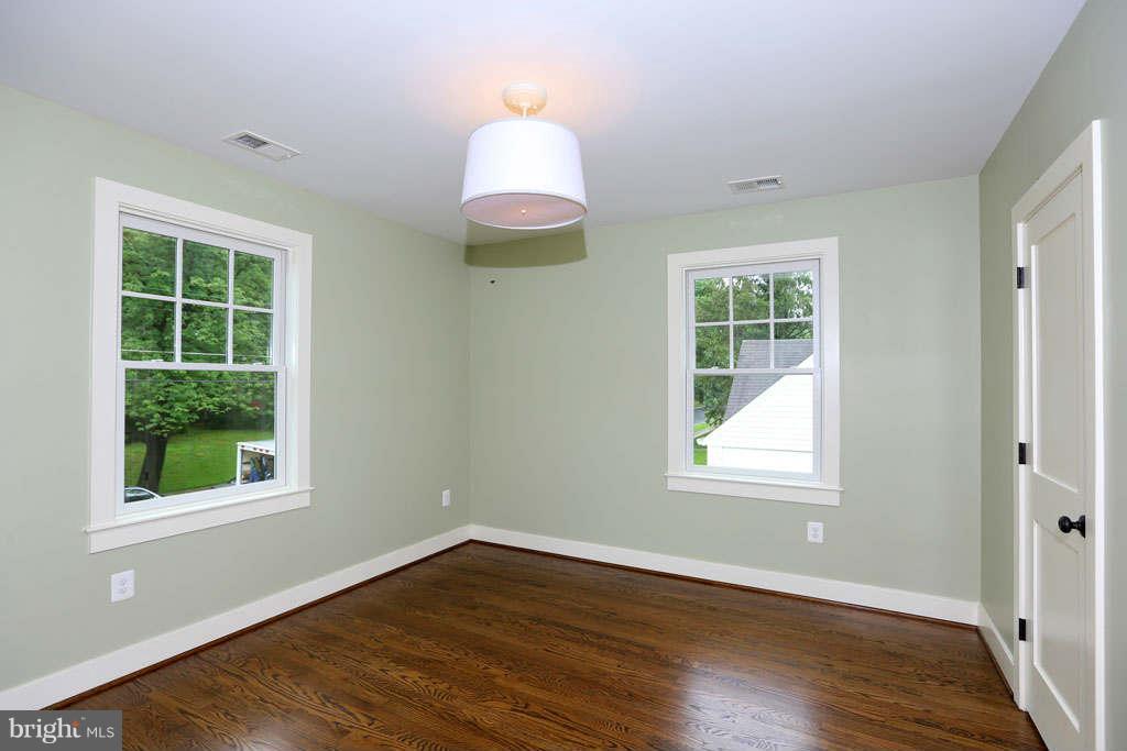 4718 Edgefield Road Bethesda, MD 20814 - Photo 20 of 24 Bedroom