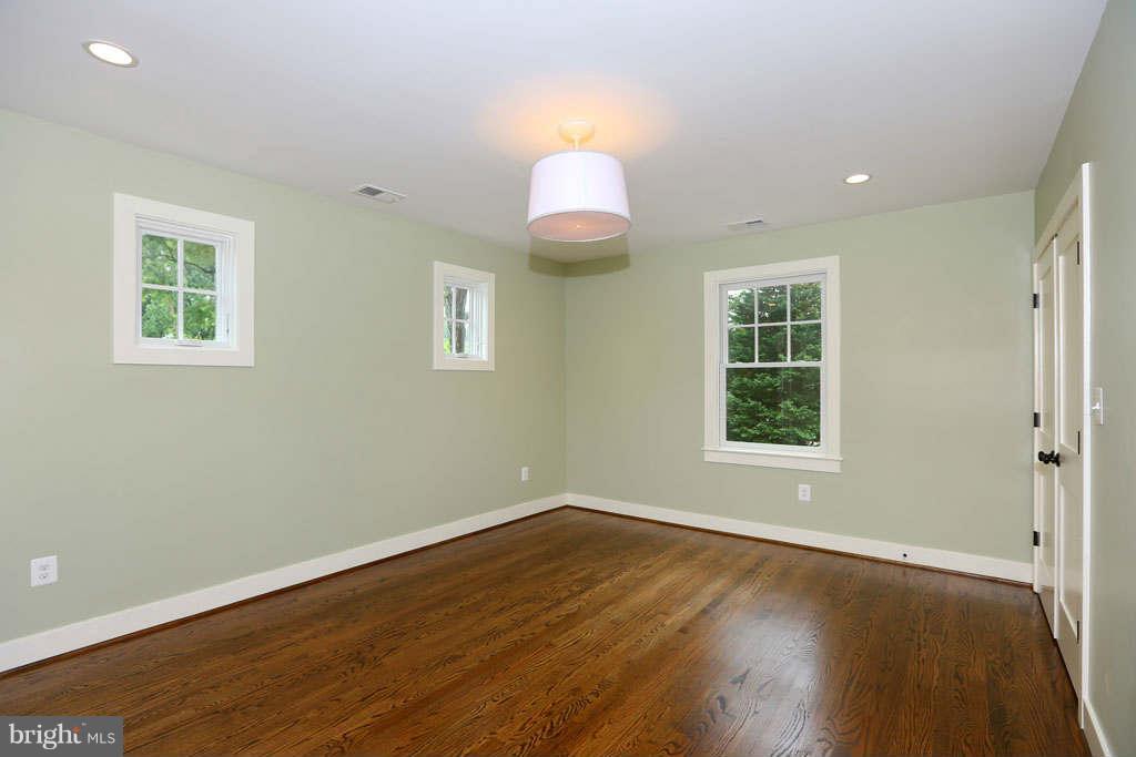 4718 Edgefield Road Bethesda, MD 20814 - Photo 21 of 24 Bedroom