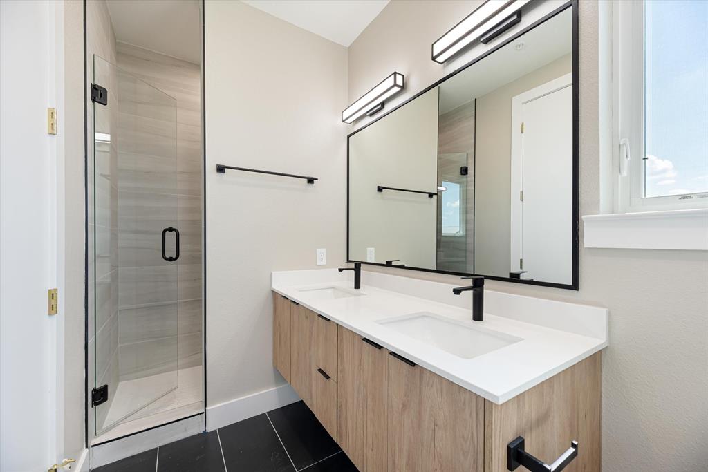 4060 Spring Valley Road, Unit 404 Farmers Branch, TX 75244 - Photo 8 of 19