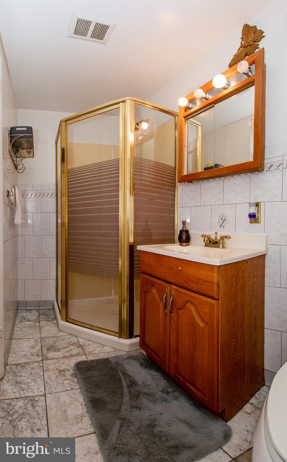 8401 Coco Road Baltimore, MD 21237 - Photo 13 of 51