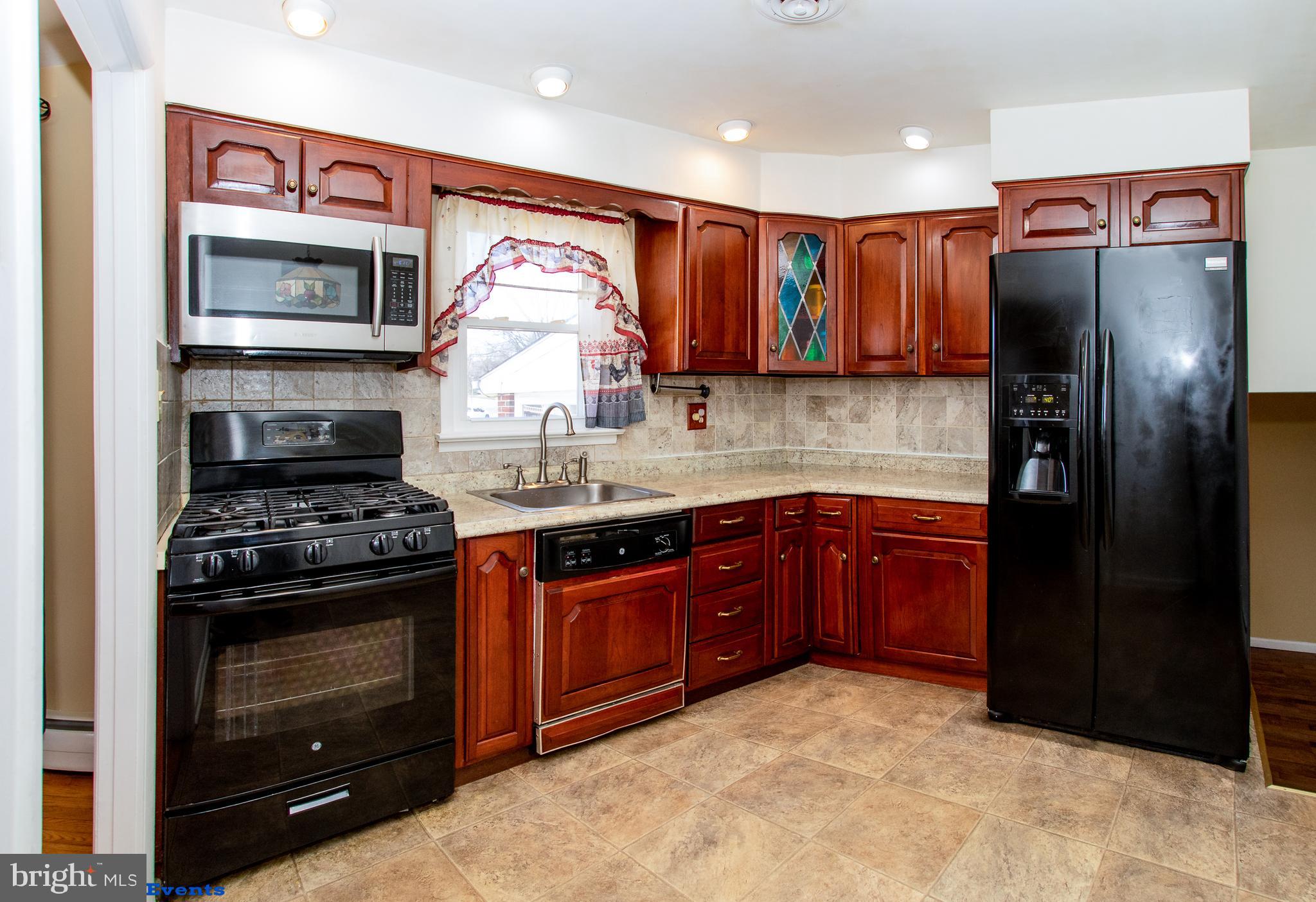 8401 Coco Road Baltimore, MD 21237 - Photo 8 of 51