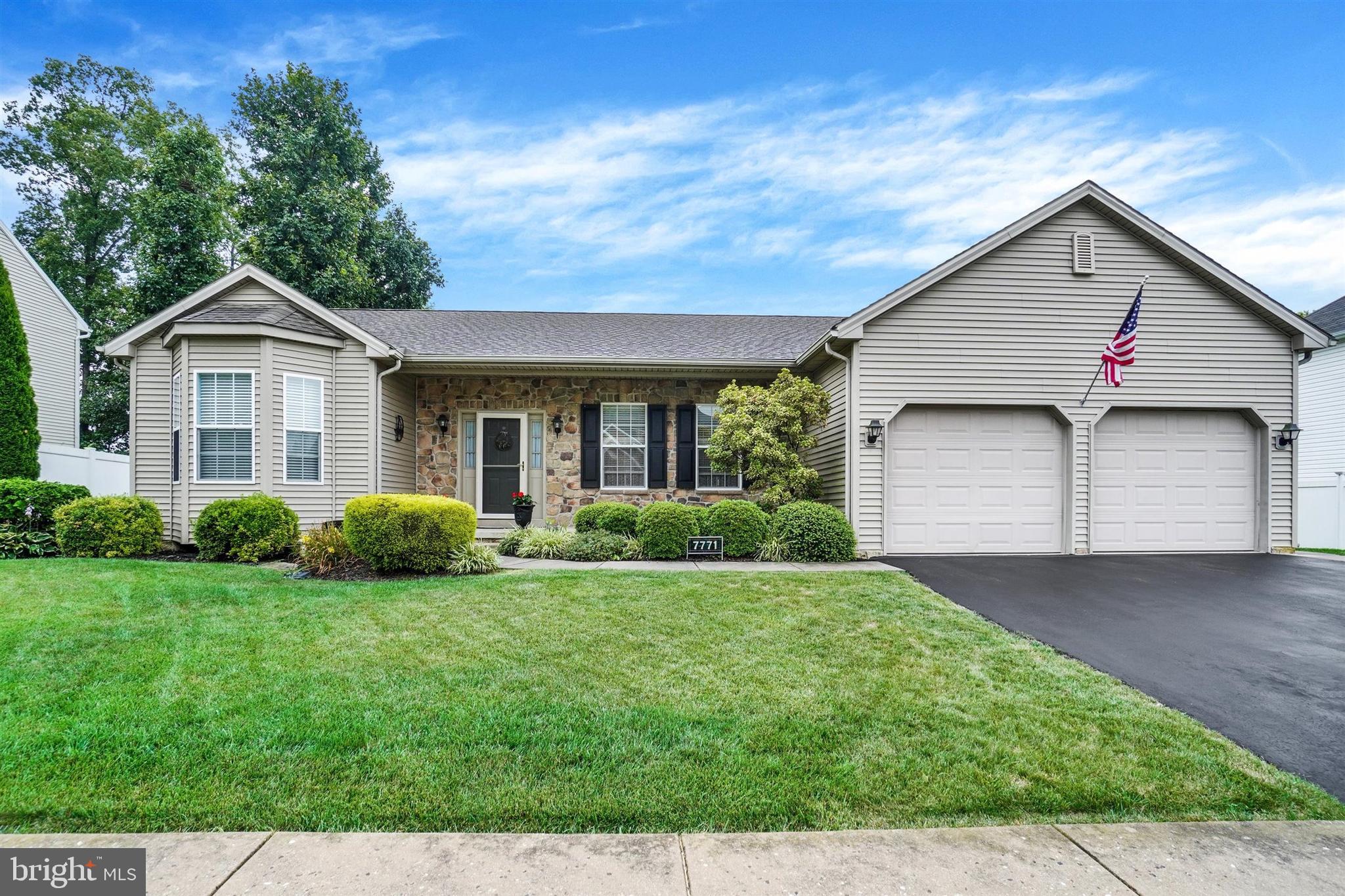 7771 Seneca Ridge Drive York, PA 17403 - Photo 1 of 27 Gallery Image 1