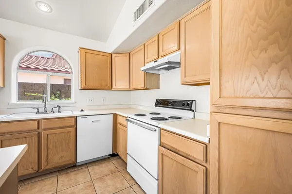 $2,150 | 5240 West Tonto Road, Glendale, AZ 85308