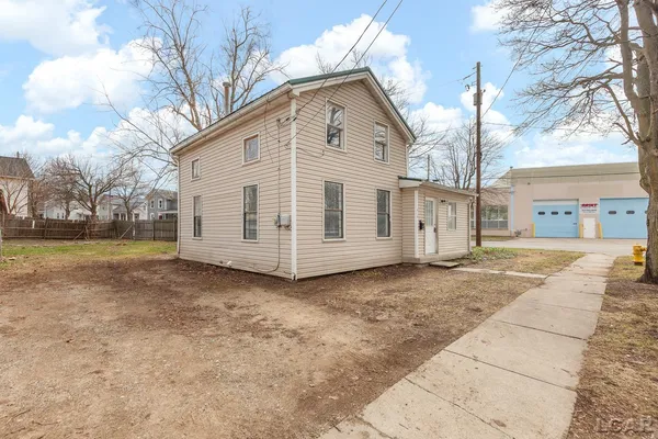 $119,900 | 206 Ormsby Street, Adrian, MI 49221