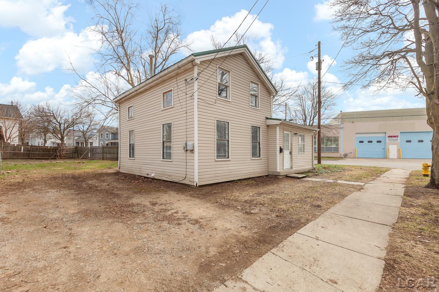 206 Ormsby Street Adrian, MI 49221 - Photo 1 of 37