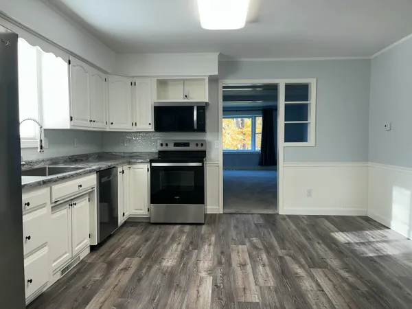 $249,000 | 460 East Chicago Street, Jonesville, MI 49250