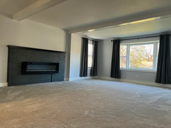 $249,000 | 460 East Chicago Street, Jonesville, MI 49250