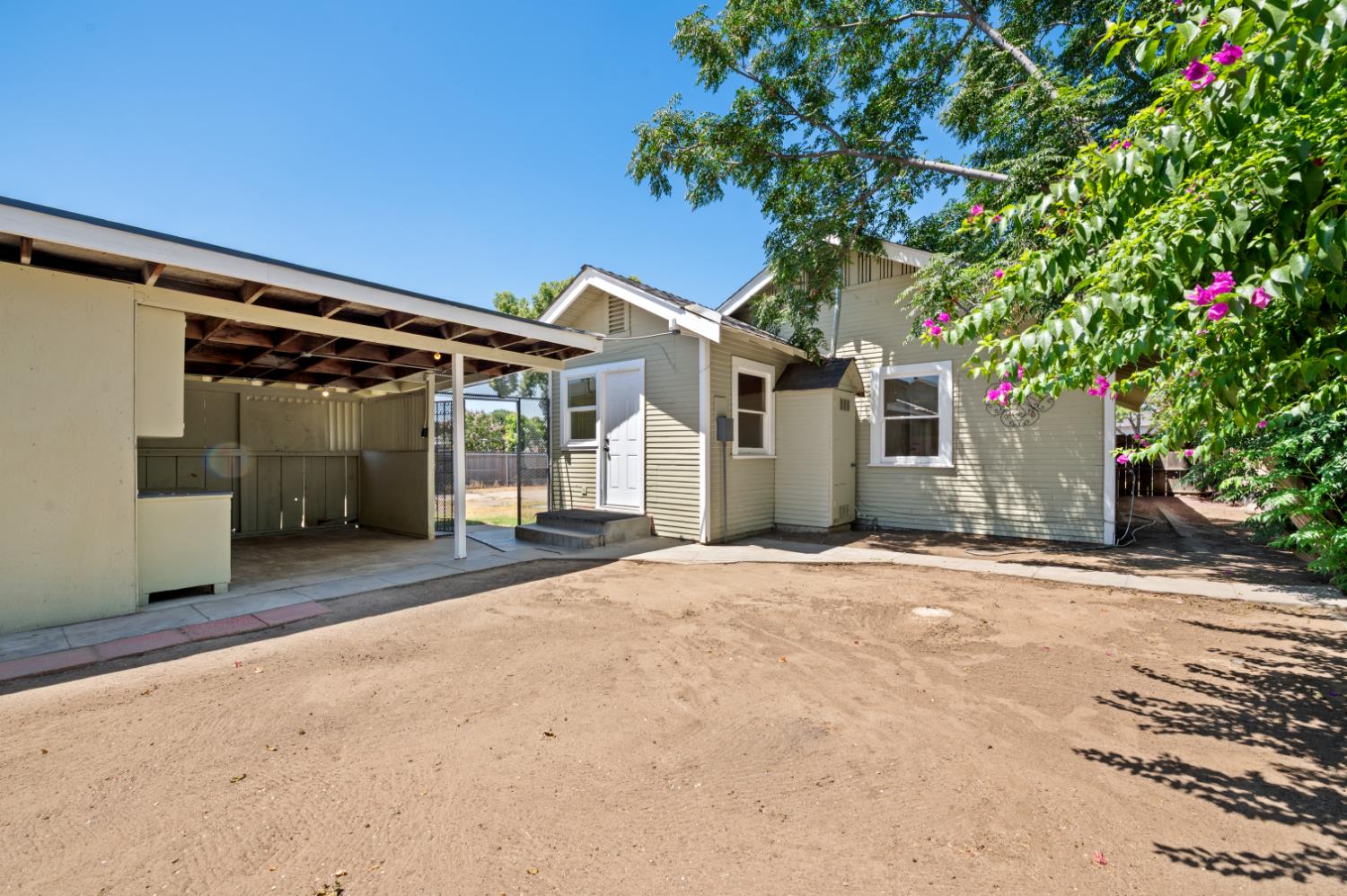 610 P Street Sanger, CA 93657 - Photo 16 of 26