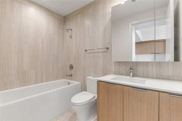 $3,600 | 44 East Avenue, Unit 3109, Austin, TX 78701
