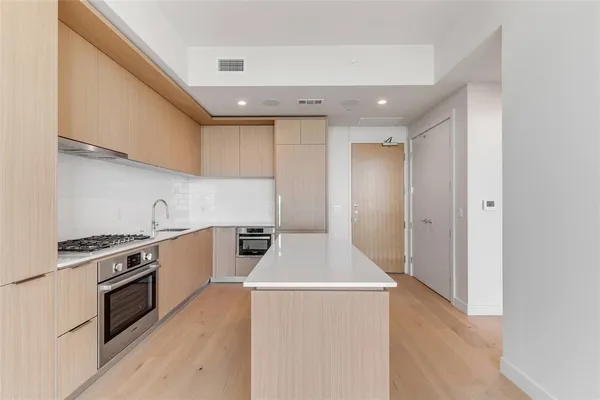 $3,600 | 44 East Avenue, Unit 3109, Austin, TX 78701