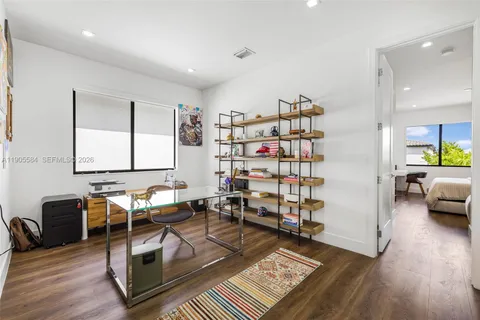 $1,050,000 | 8156 Northwest 43rd Street, Doral, FL 33166