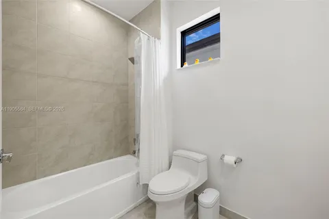 $1,050,000 | 8156 Northwest 43rd Street, Doral, FL 33166