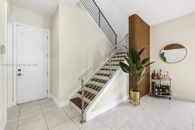 $1,075,000 | 8156 Northwest 43rd Street, Doral, FL 33166