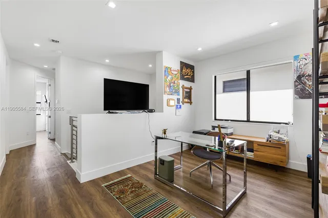 $1,075,000 | 8156 Northwest 43rd Street, Doral, FL 33166