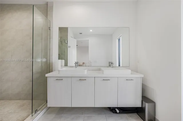 $1,050,000 | 8156 Northwest 43rd Street, Doral, FL 33166