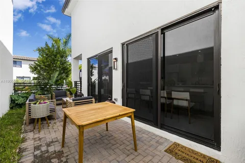 $1,050,000 | 8156 Northwest 43rd Street, Doral, FL 33166