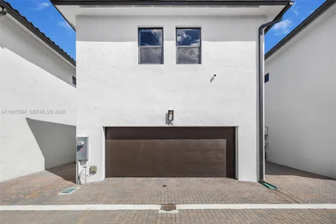 $1,050,000 | 8156 Northwest 43rd Street, Doral, FL 33166