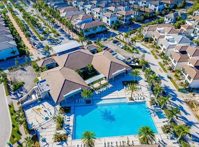 $1,050,000 | 8156 Northwest 43rd Street, Doral, FL 33166