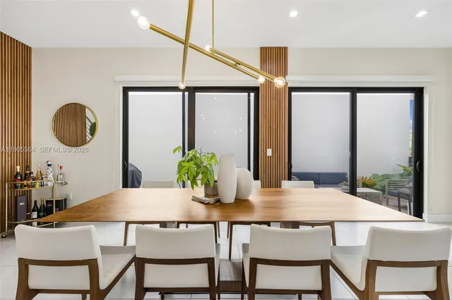 $1,075,000 | 8156 Northwest 43rd Street, Doral, FL 33166