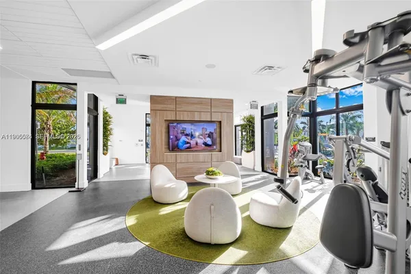 $1,050,000 | 8156 Northwest 43rd Street, Doral, FL 33166