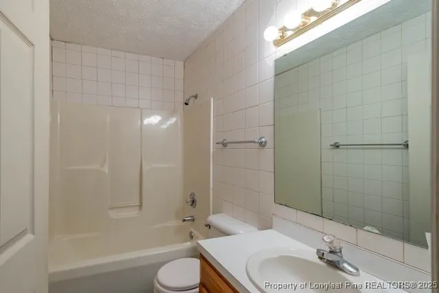 $245,000 | 648 Lakeridge Drive, Cameron, NC 28326