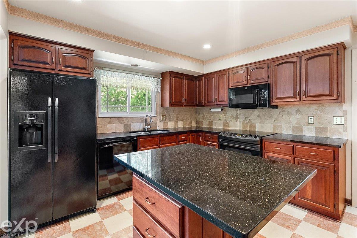 100 Moran Road Grosse Pointe Farms, MI 48236 - Photo 34 of 61