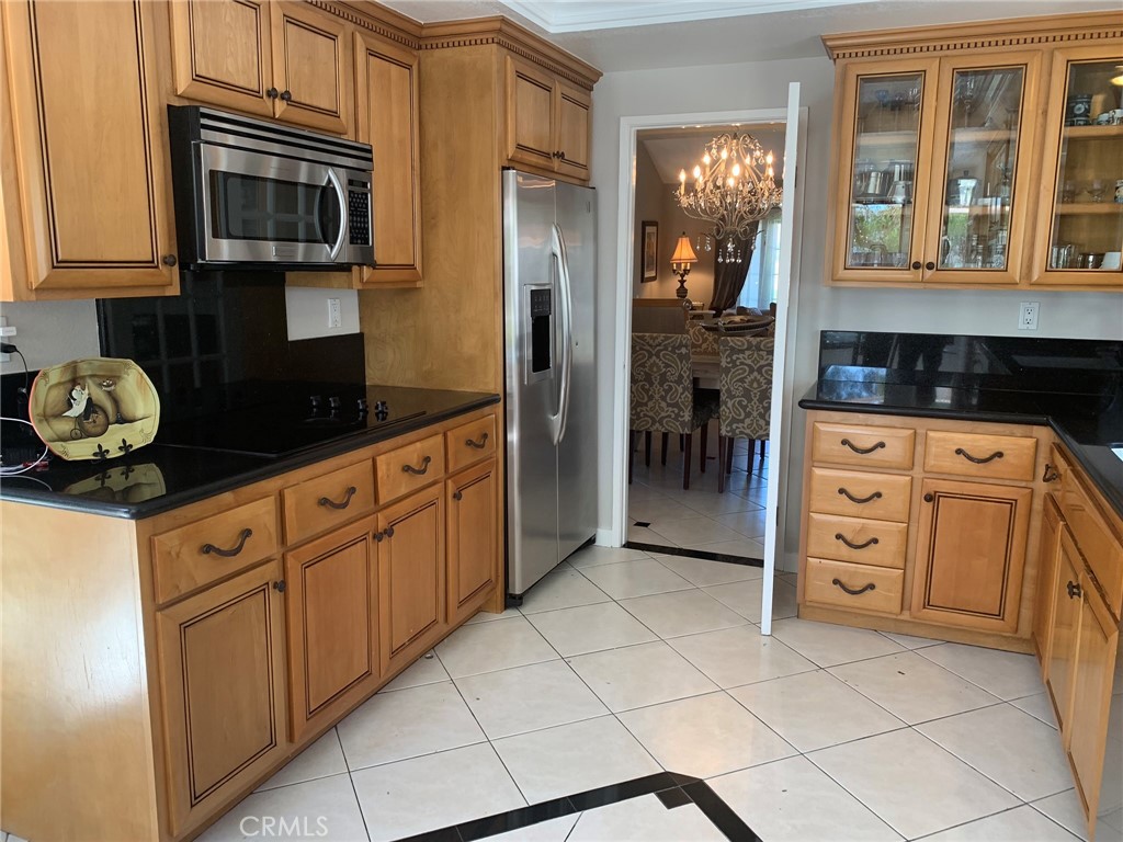 21942 Midcrest Drive Lake Forest, CA 92630 - Photo 5 of 42