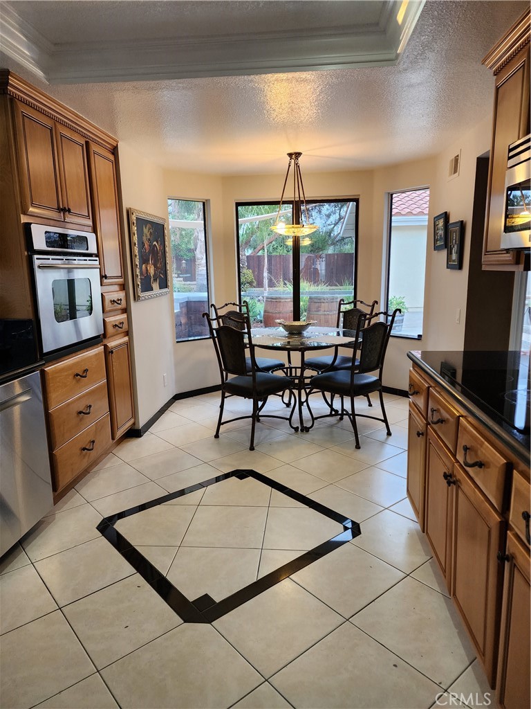 21942 Midcrest Drive Lake Forest, CA 92630 - Photo 6 of 42