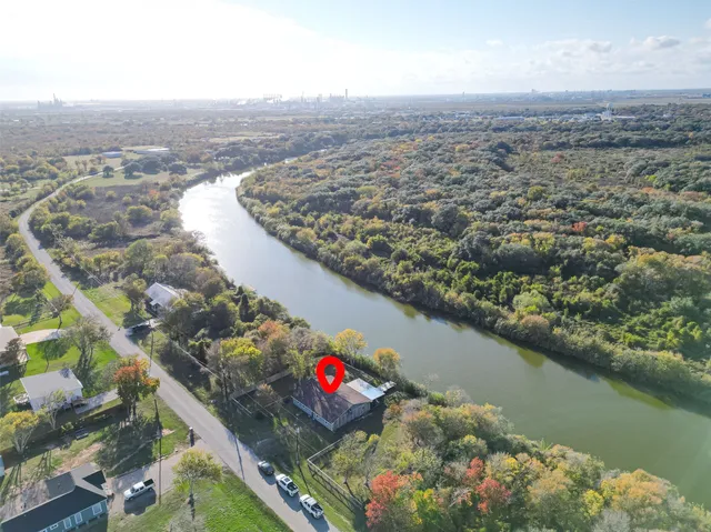 an aerial view of a houses