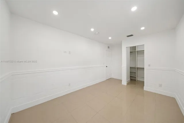 an empty room with a empty space