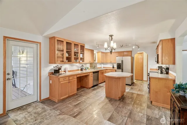 $535,000 | 1546 North R Street, Washougal, WA 98671