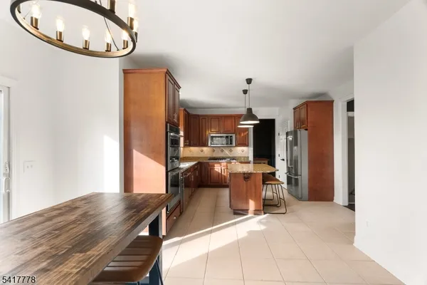 $770,000 | 9 Partridge Lane, Milford, NJ 08848