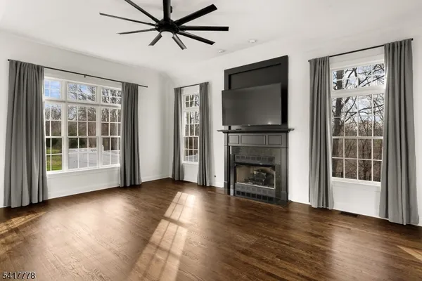 $770,000 | 9 Partridge Lane, Milford, NJ 08848