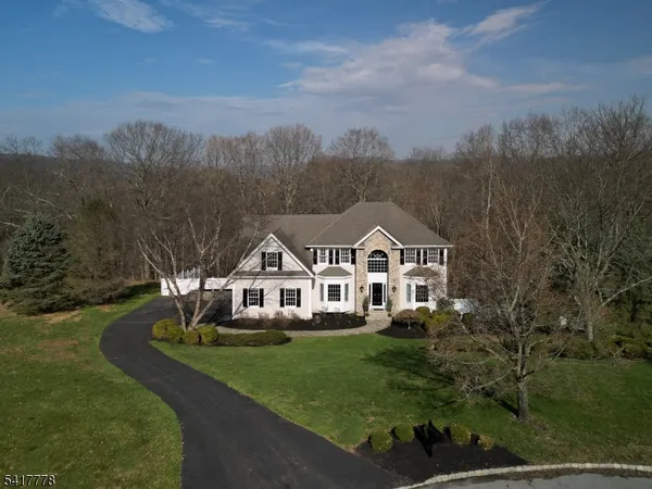 $770,000 | 9 Partridge Lane, Milford, NJ 08848