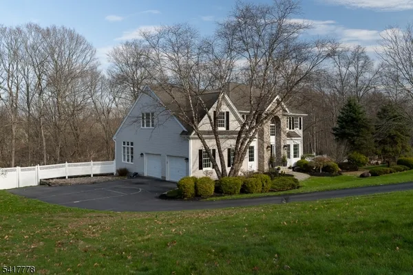$770,000 | 9 Partridge Lane, Milford, NJ 08848