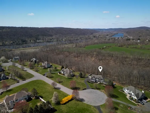 $770,000 | 9 Partridge Lane, Milford, NJ 08848