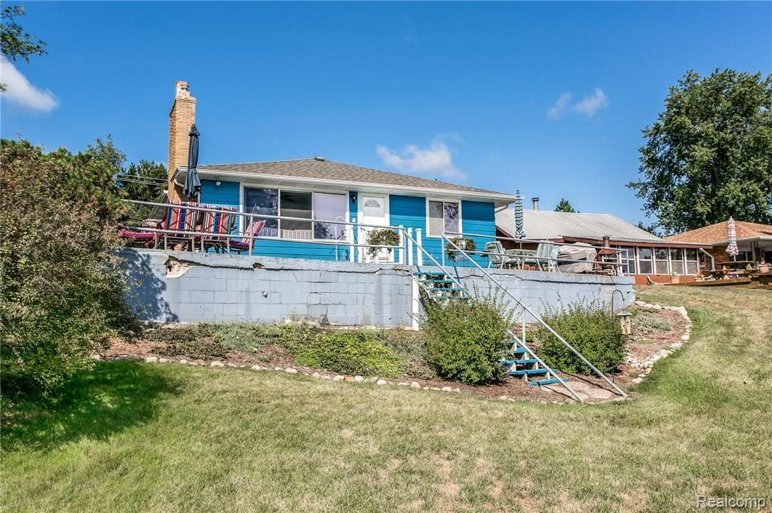 6722 Lakeshore Road Fort Gratiot, MI 48059 - Photo 18 of 20 6722 Lakeshore--14.JPG