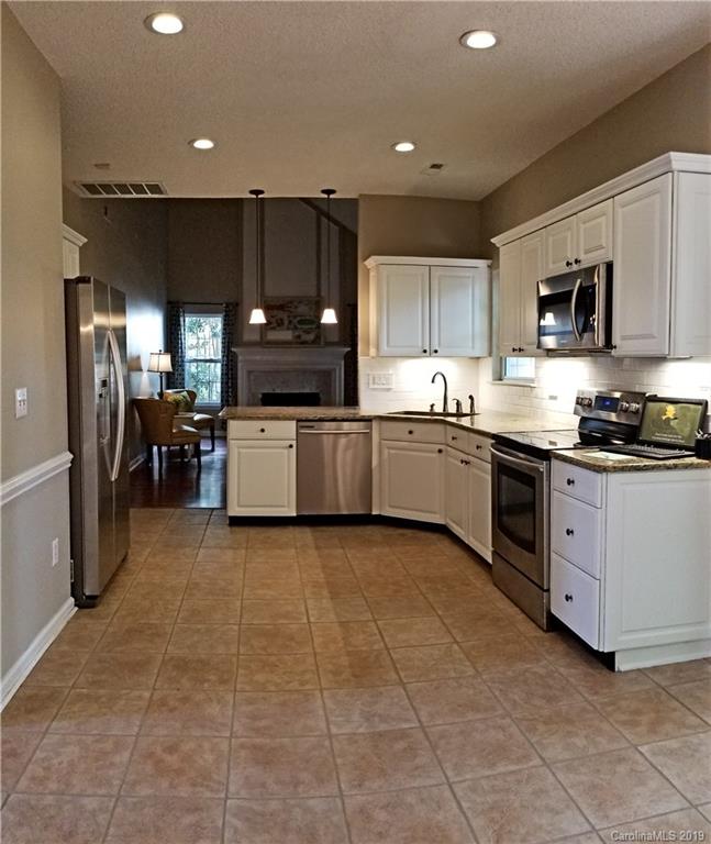 6611 Reedy Creek Road Charlotte, NC 28215 - Photo 8 of 32