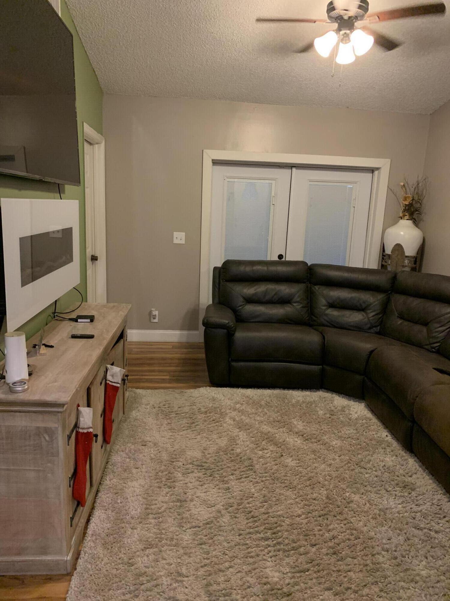 1345 West 34th Street Riviera Beach, FL 33404 - Photo 13 of 19 Living room 1