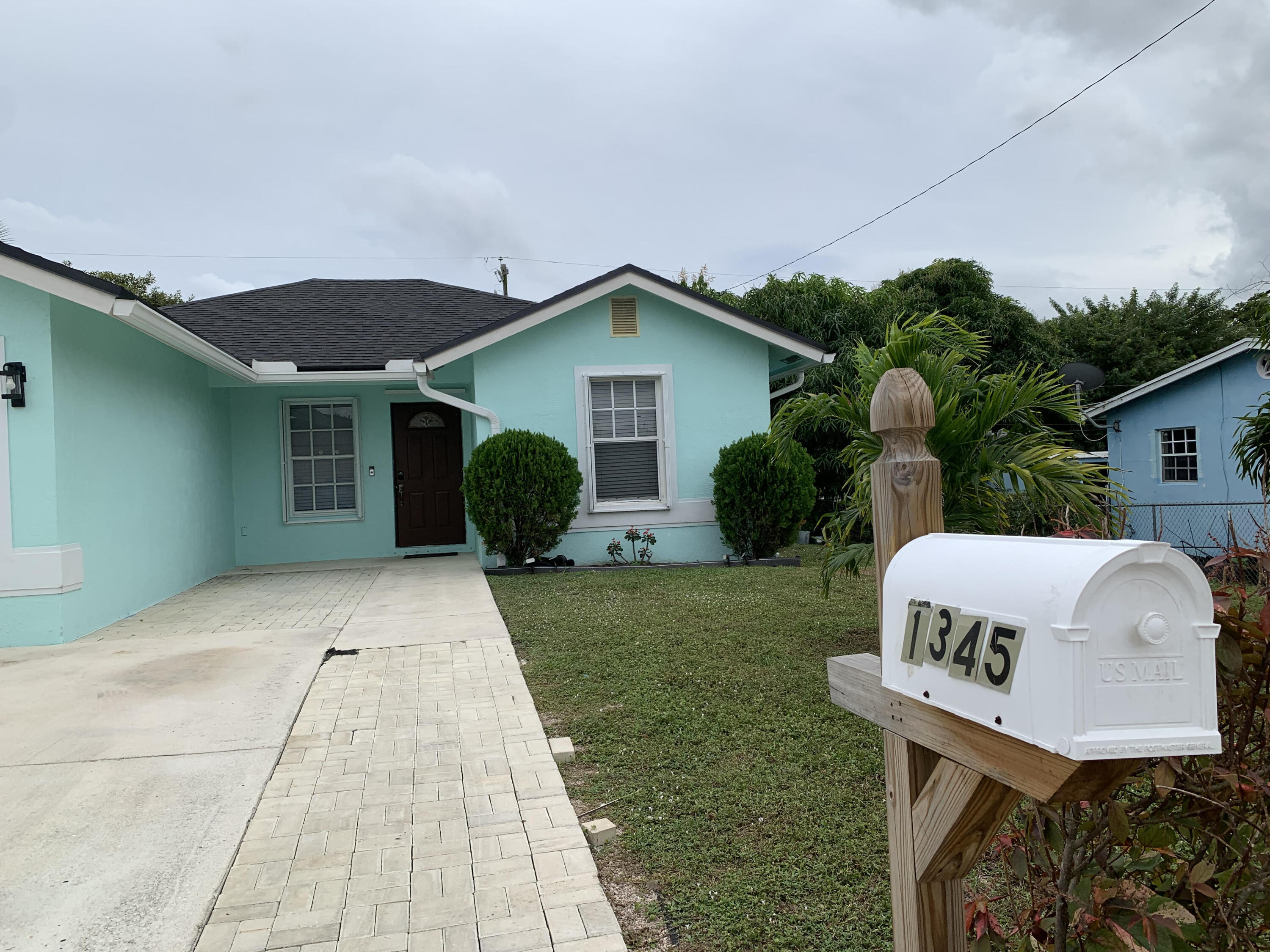 1345 West 34th Street Riviera Beach, FL 33404 - Photo 2 of 19 Front of Home photo