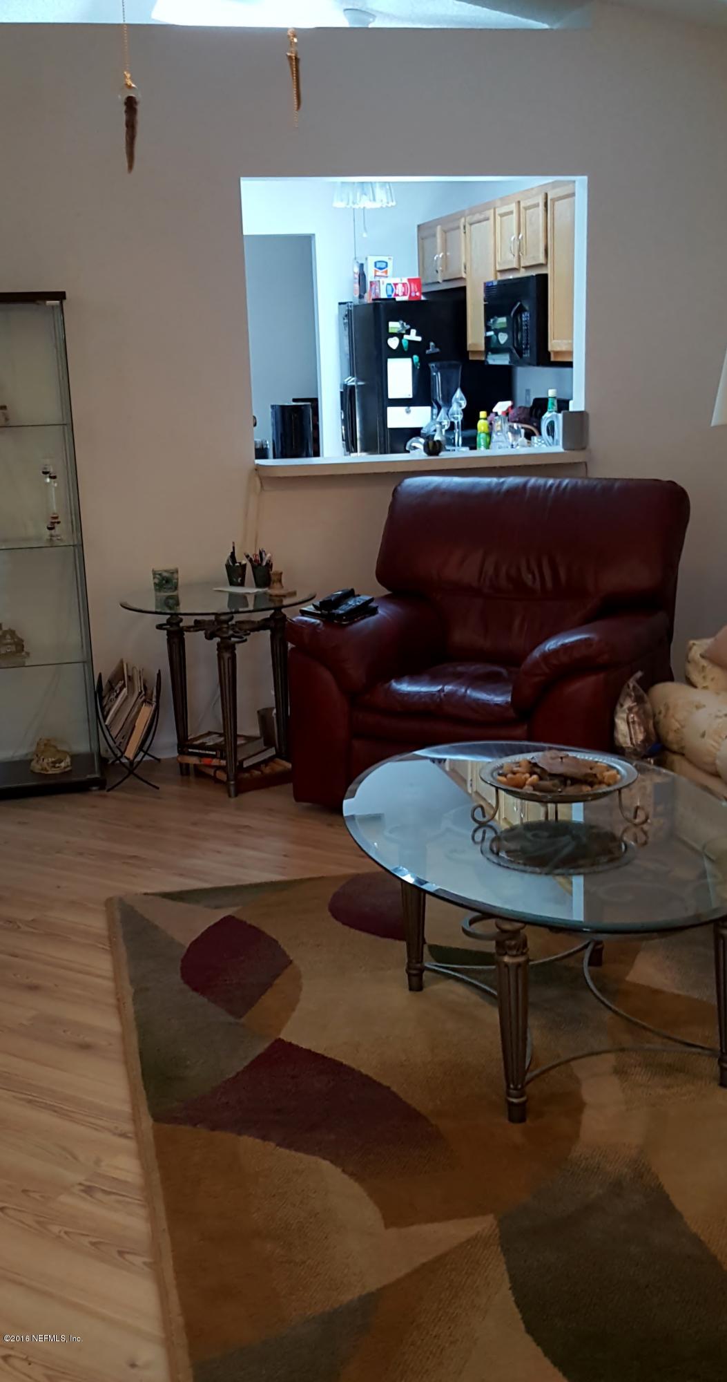 11201 Ridgetop Lane Jacksonville, FL 32225 - Photo 8 of 22 Living room chair